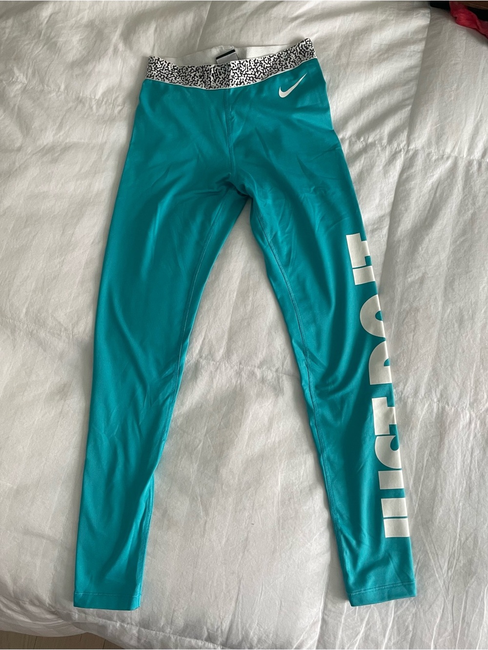 Nike Teal/Aqua Women's Active Leggings with White Logo